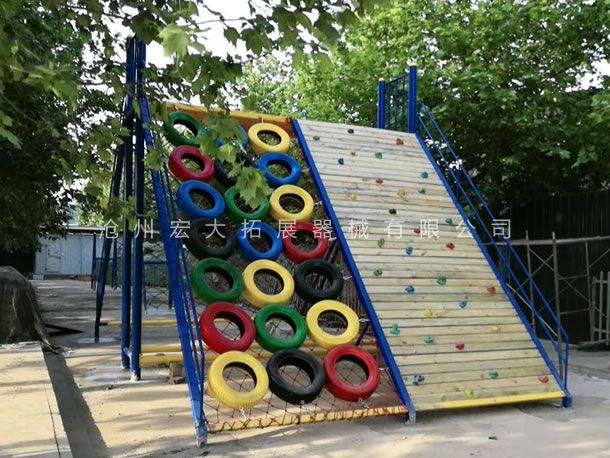 户外线上买球官网（中国）官方网站_线上买球官网（中国）官方网站体能乐园    户外线上买球官网（中国）官方网站_线上买球官网（中国）官方网站训练器材