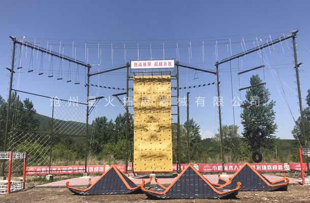 附高空线上买球官网（中国）官方网站_线上买球官网（中国）官方网站架攀岩墙