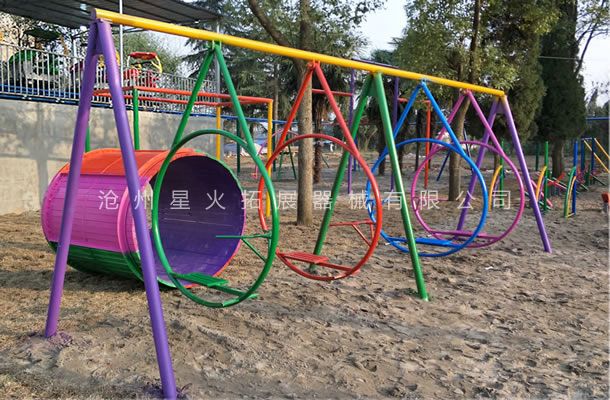 环式秋千-青少年素质线上买球官网（中国）官方网站_线上买球官网（中国）官方网站器材-青少年线上买球官网（中国）官方网站_线上买球官网（中国）官方网站器材-户外线上买球官网（中国）官方网站_线上买球官网（中国）官方网站