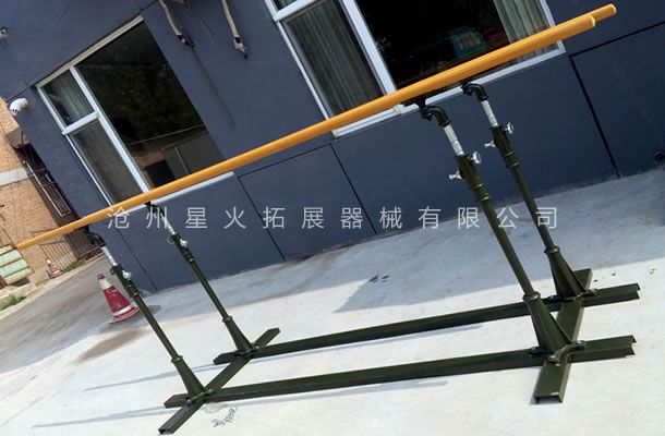 运动器材双杠