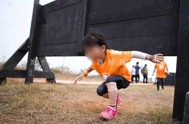 户外极限挑战项目设备