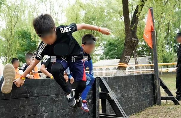 户外极限挑战项目设备