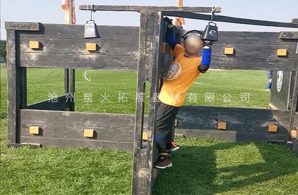 斯巴达勇士赛训练设备
