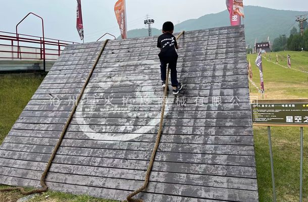 牵绳越坡-闯关攀爬训练器材-户外障碍赛器材搭建 牵绳越坡-闯关攀爬训练器材-户外障碍赛器材搭建