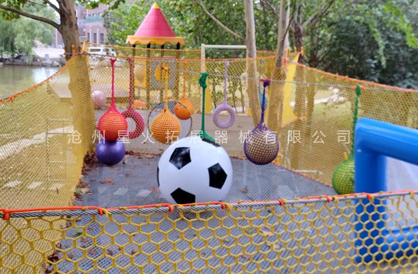 河北省涿州市丛林魔网，树上蹦床设备安装完成客户好评